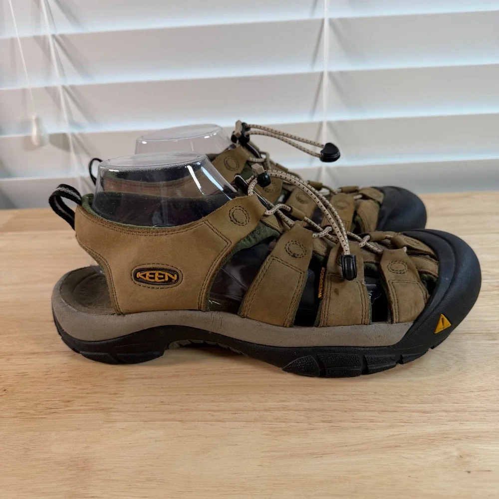 KEEN Newport Hiking Sandals Men's Brown Black Leather Waterproof Outdoor - 11
